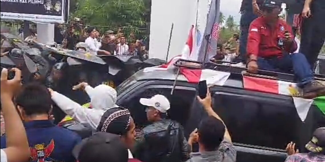 Aksi Demo di Pesawaran Berujung Ricuh