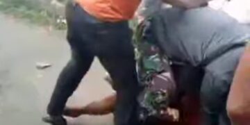 Aksi Pengeroyokan Menggunakan Senjata Tajam, Salah Satunya Diduga Melibatkan Oknum Berseragam Loreng