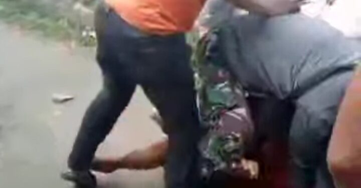 Aksi Pengeroyokan Menggunakan Senjata Tajam, Salah Satunya Diduga Melibatkan Oknum Berseragam Loreng