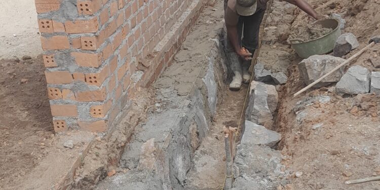 Diduga Proyek Siluman, Pekerjaan Drainase di Lampung Tengah Tanpa Papan Informasi dan Minim Pengawasan